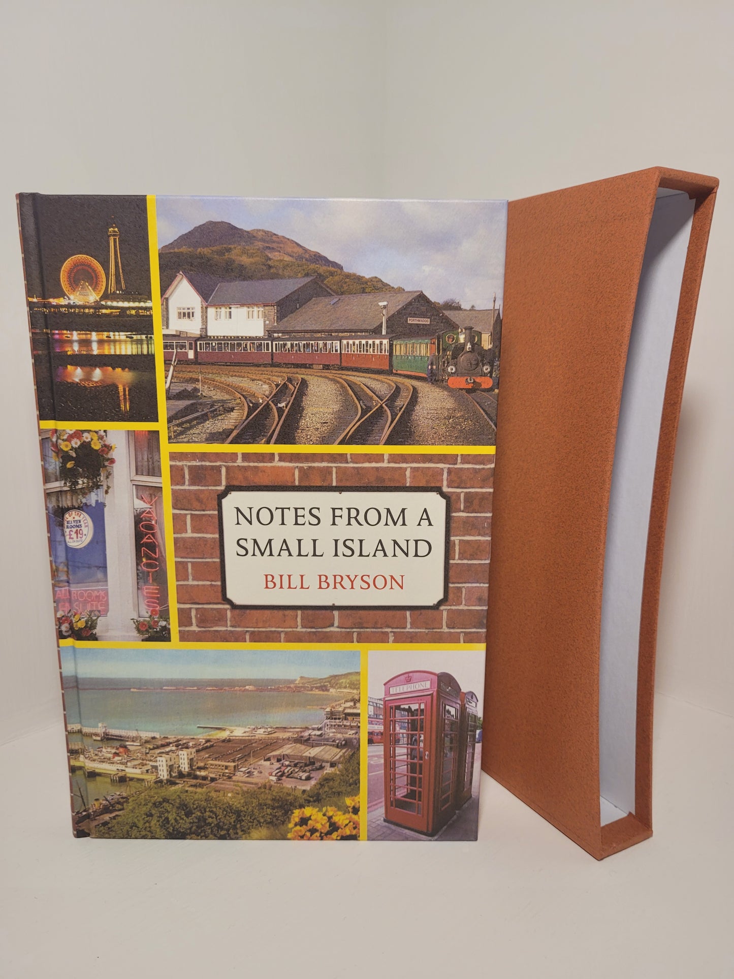 Notes From A Small Island [Folio Society, 2010], Bill Bryson