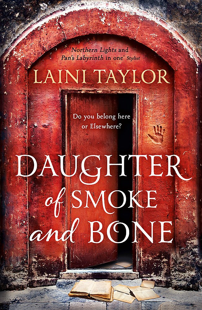Daughter of Smoke and Bone (Daughter of Smoke and Bone Trilogy) cover image